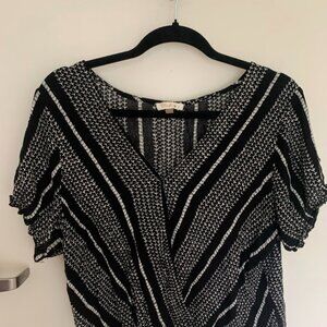 Polynesian womenʻs blouse.